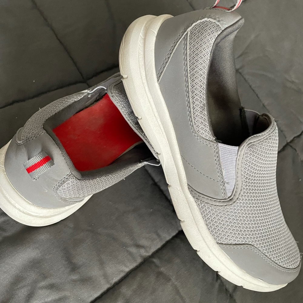 Women’s Size 10 1/5 casual grey shoe memory foam